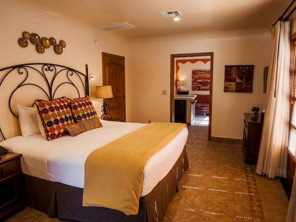 Los Arboles Suite Bedroom